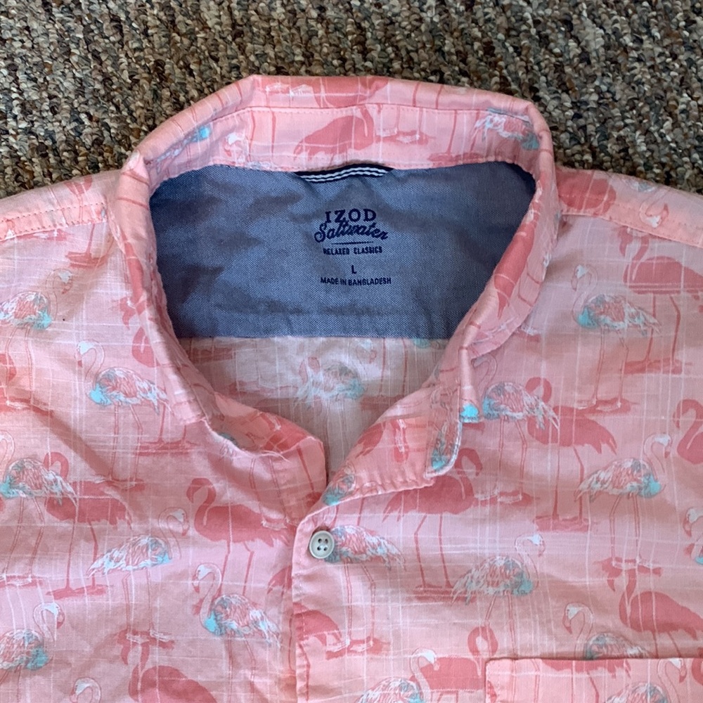 Men’s Large Izod Relaxed Flamingo Button Up - Picture 2 of 2
